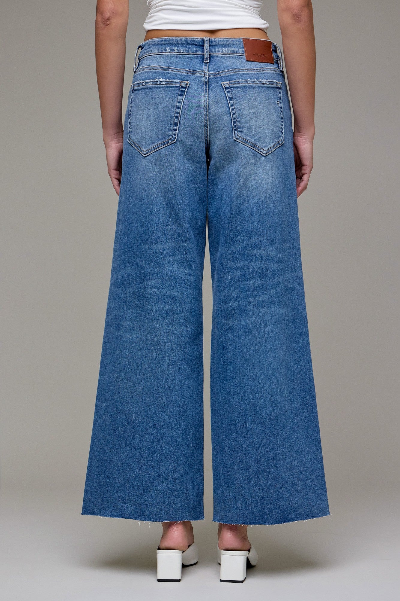 Nori Mid Rise Jean By Hidden