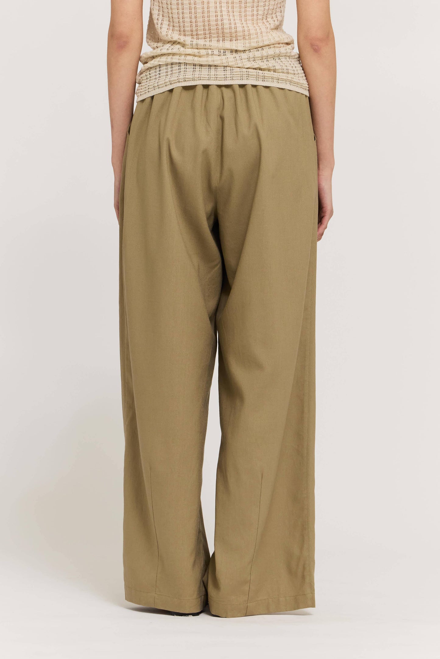 LINEN TUCK PANTS