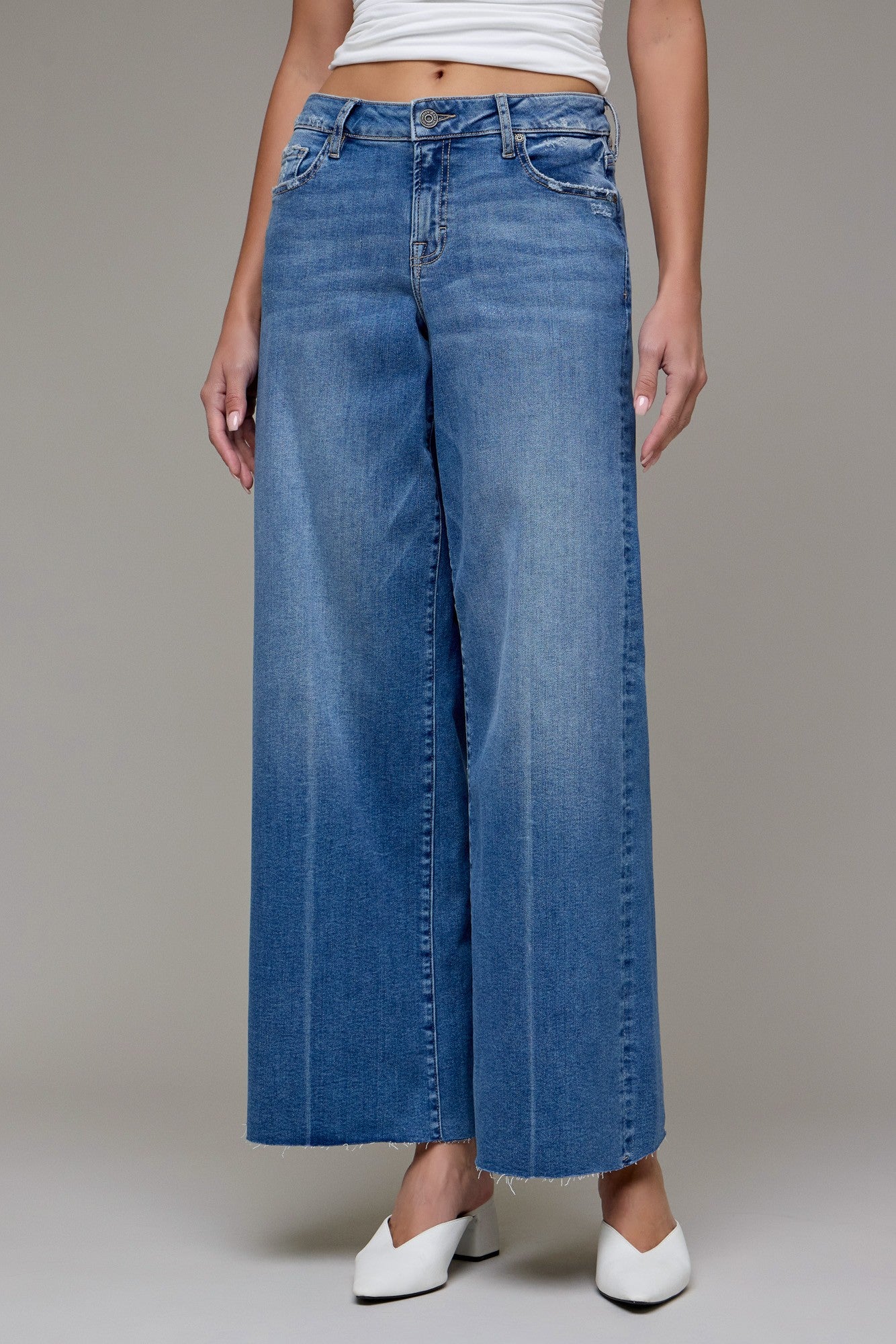 Nori Mid Rise Jean By Hidden