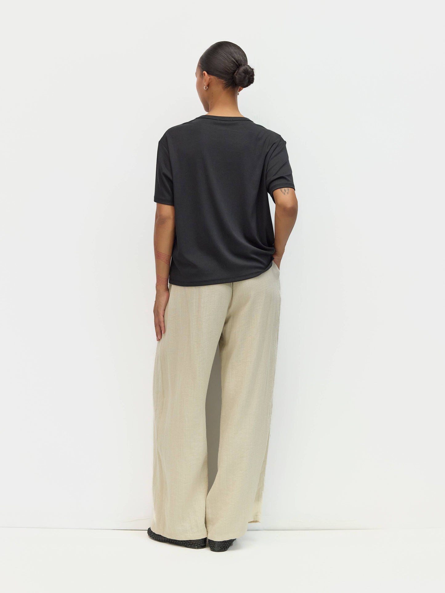 THE LEE TEE