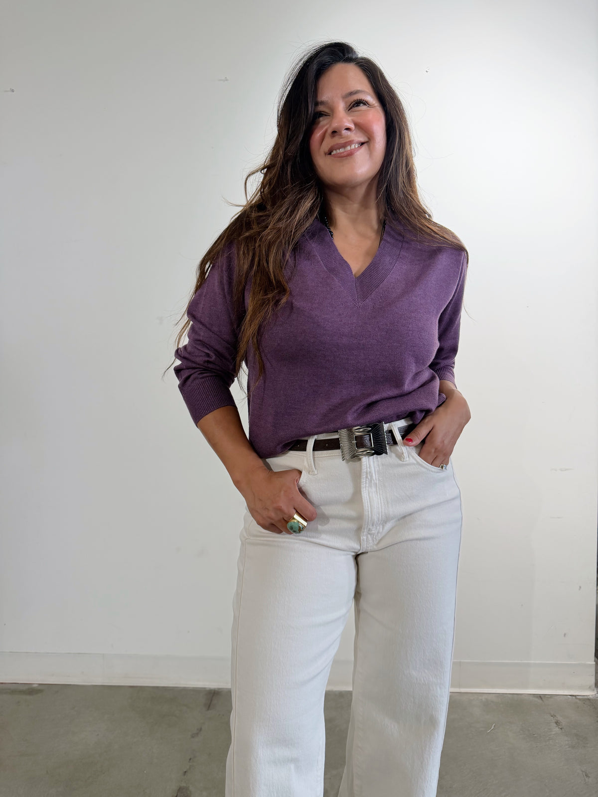 LINDA V NECK