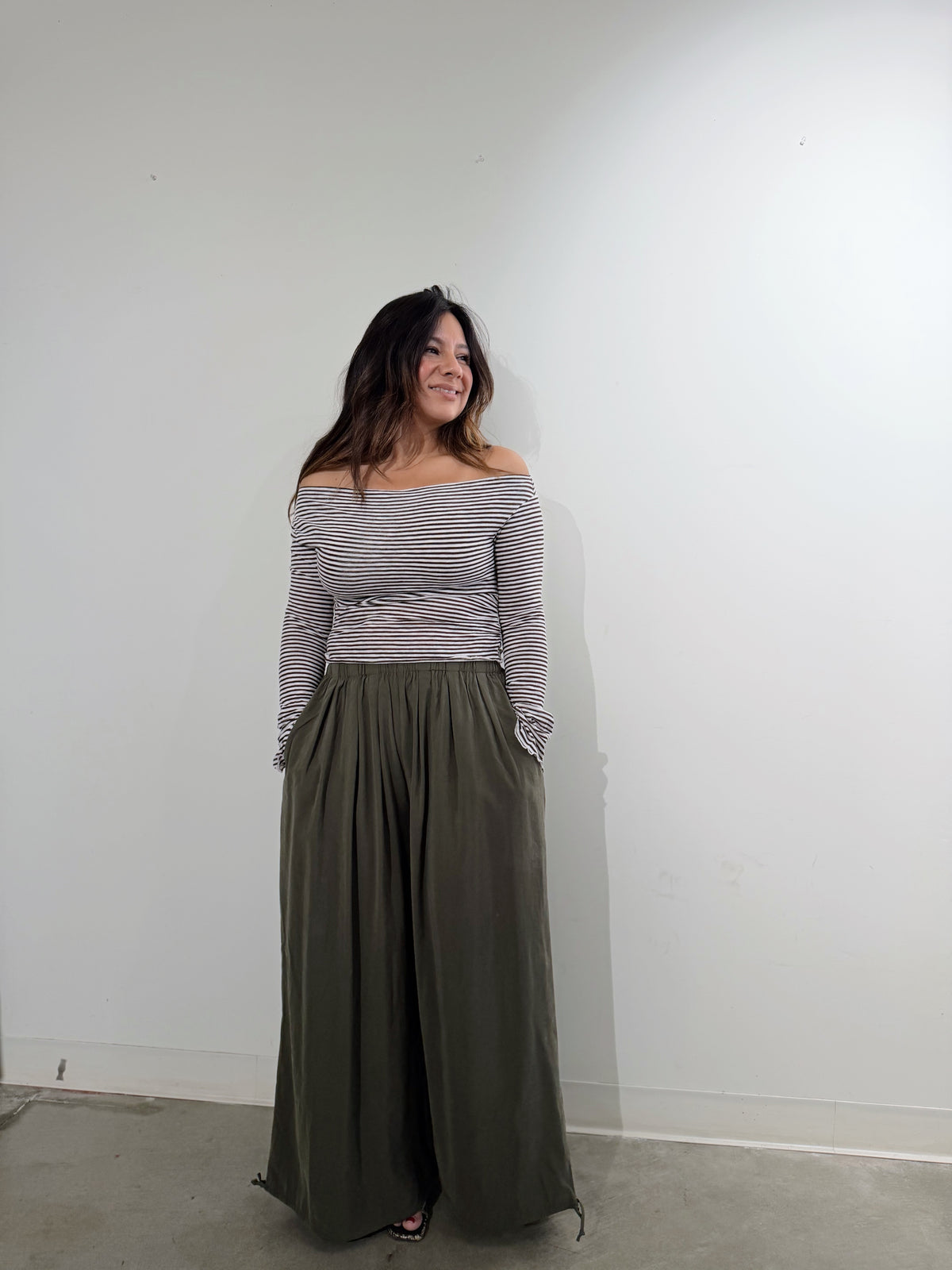 PLEATED WAIST BALLOON PANTS
