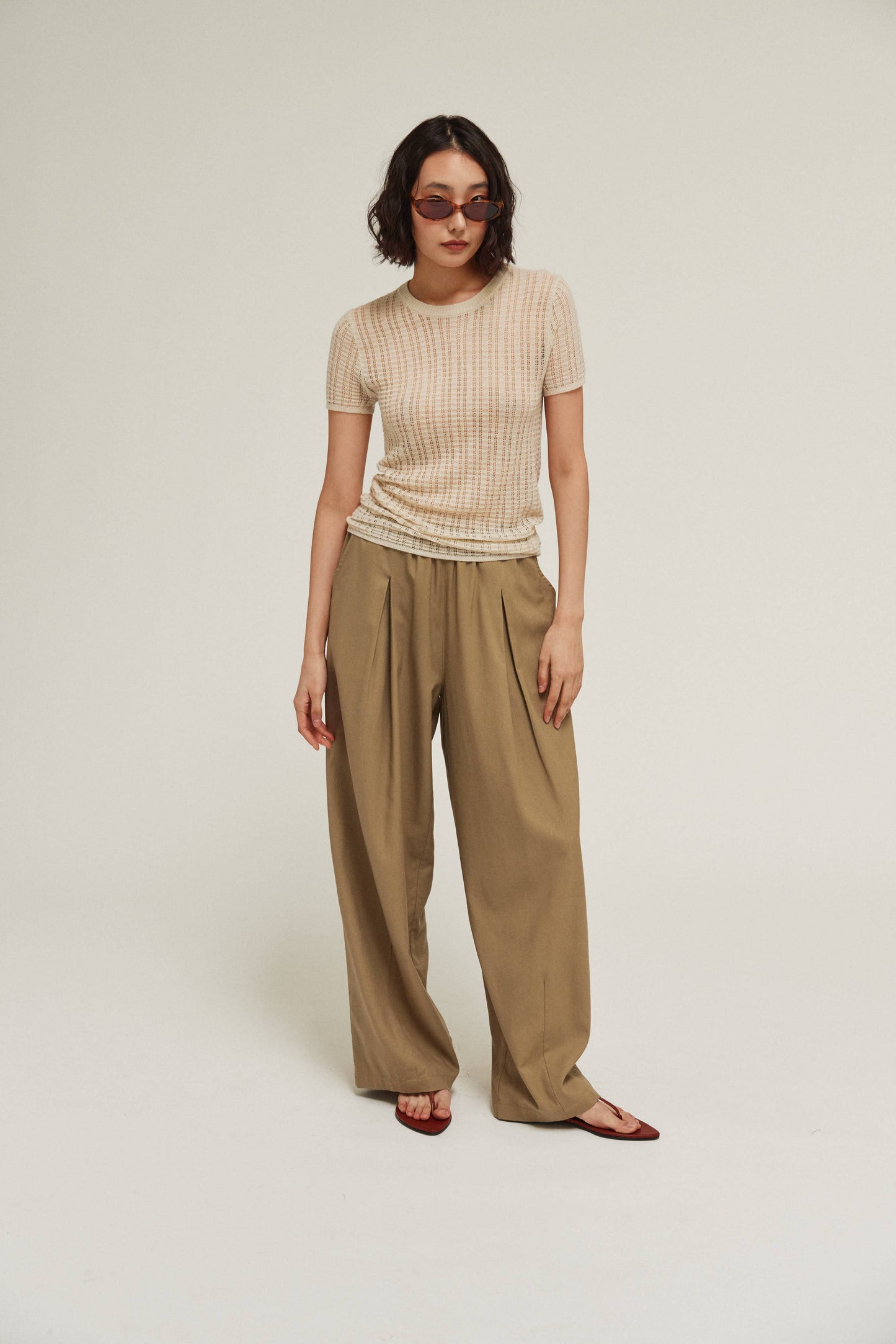 LINEN TUCK PANTS