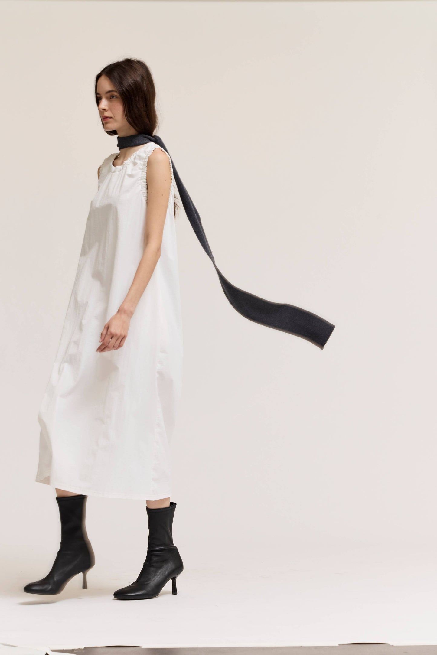 THIN SCARVES