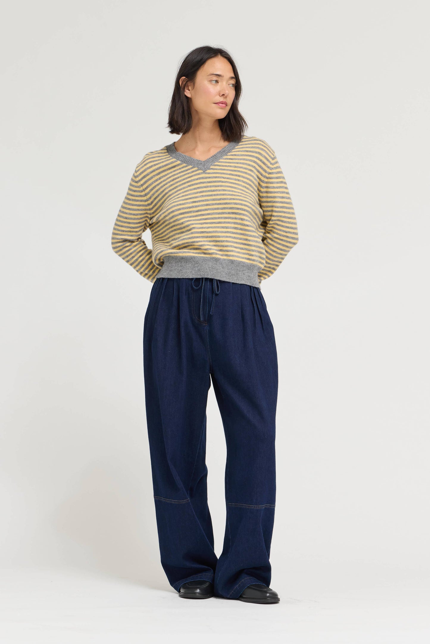CHELSEA SWEATER